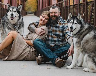  Chewy Offers $1,000 to Couples Who Include Pets in Their Proposal Photos - Diamond Designs