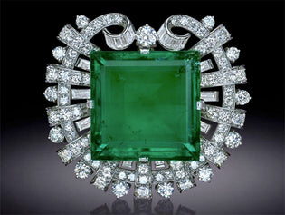 Ottoman Sultan Once Wore This 75-Carat 'Hooker' Emerald on His Belt Buckle