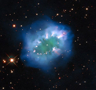  Nasa: 'Necklace Nebula' Formed When One Aging Star Engulfed Another
