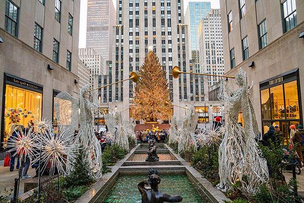3 Million Swarovski Crystals Sparkle Atop the Rockefeller Center Chris ...