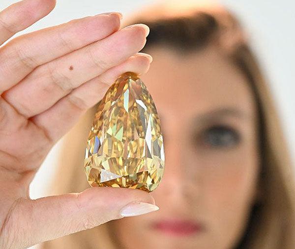 407-Carat 'Incomparable' Gets Reshaped and Renamed Before Heading to Auction - Diamond Designs