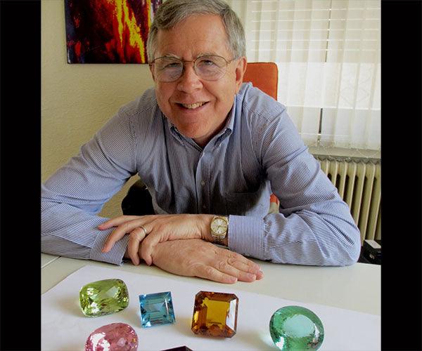 'Keeper of the Hope Diamond' to Retire After Nearly Four Decades at Smithsonian - Diamond Designs