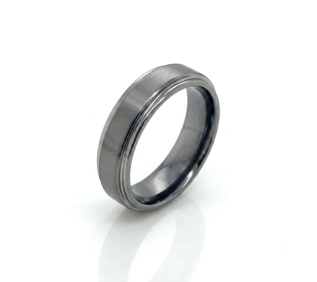 Grey Tungsten Carbide Stepped-Edge Wedding Band Size 10 *