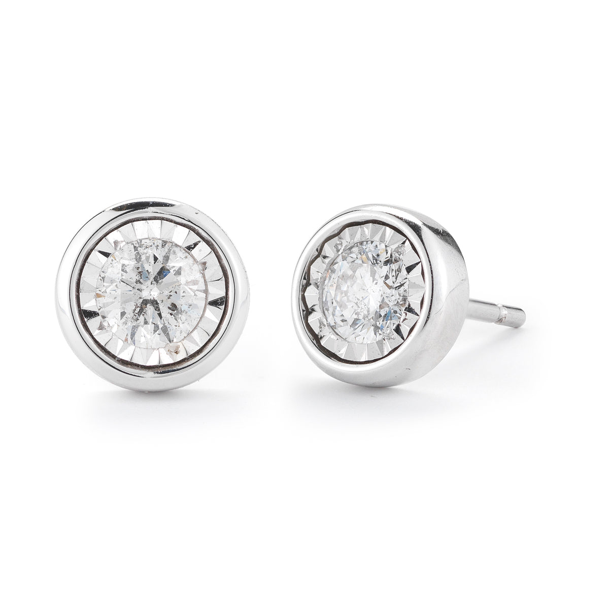 Diamond Designs White 14 Karat Gold 0.15ctw Diamond Stud Earrings *