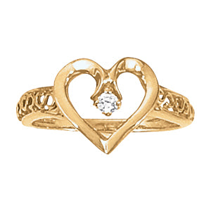 Heart Shape Filigree Fashion Ring in Gold
