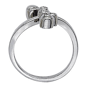 Bezel Set Ring Hand Fashion Ring in Gold