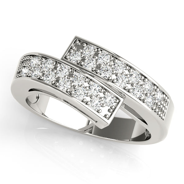 Diamond Fashion Bands in Gold