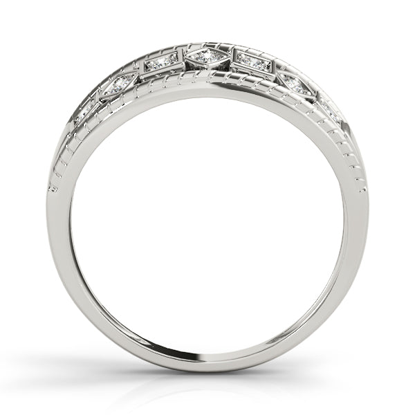 Diamond Fashion Fashion Rings in Gold