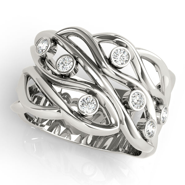 Bezel Set Filigree Fashion Ring in Gold