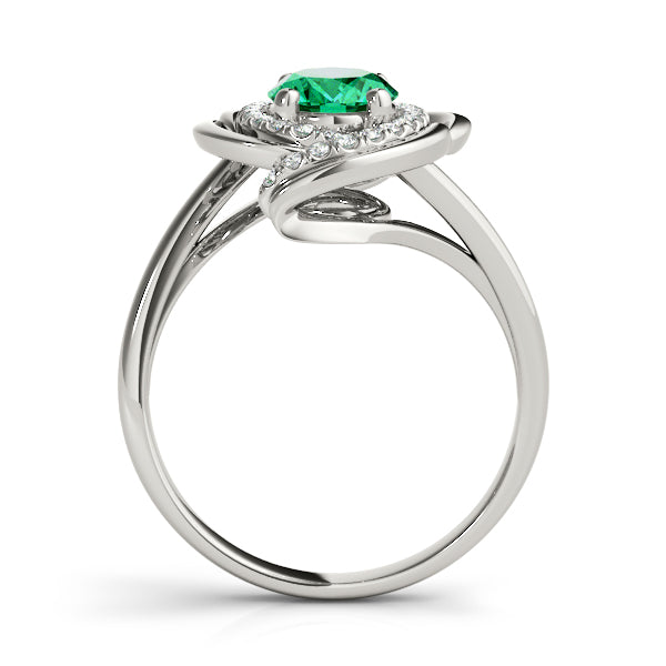 Oval Diamond Fashion Ring in Gold