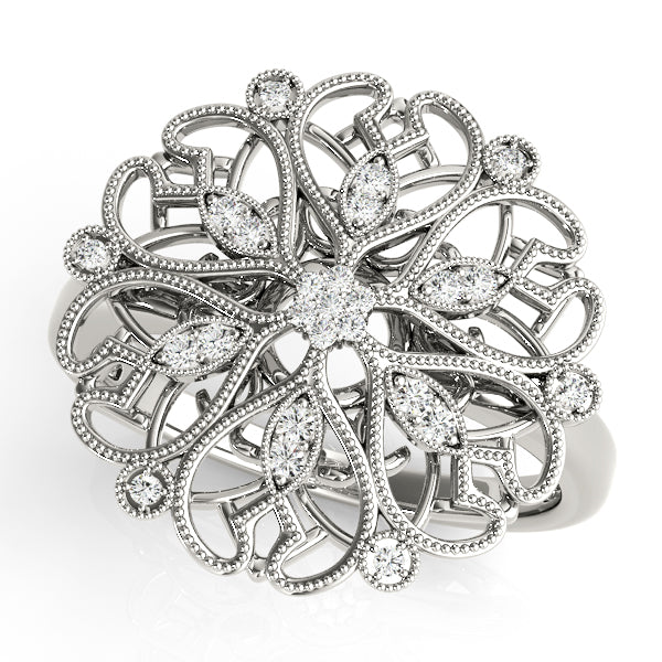 Antique Filigree Fashion Ring in Gold