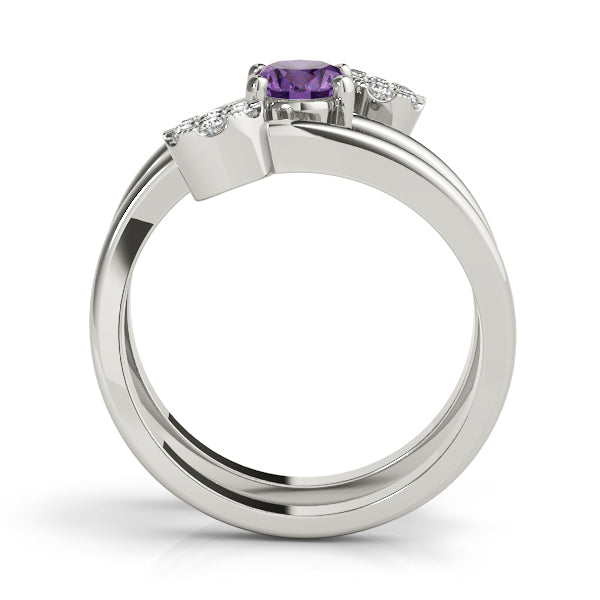 Oval Diamond Fashion Ring in Gold (0.66 cttw)
