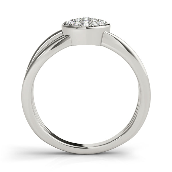 Round Diamond Fashion Band in Gold