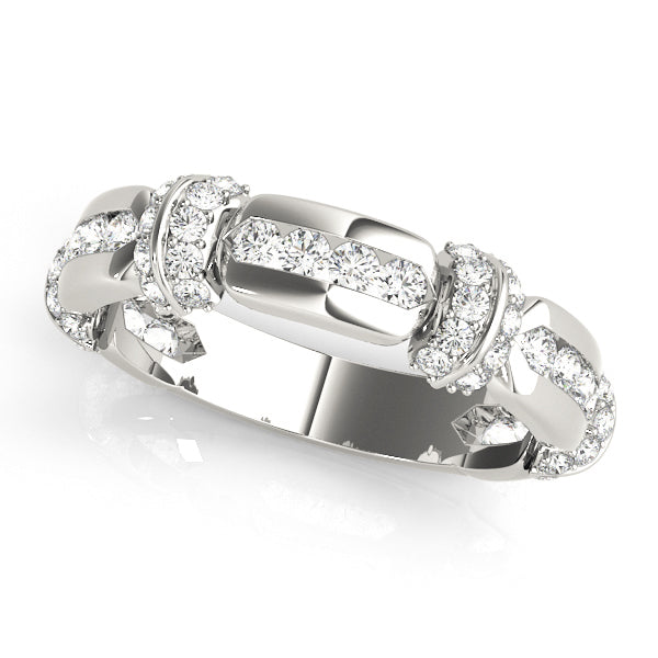 Round Diamond Fashion Band in Gold