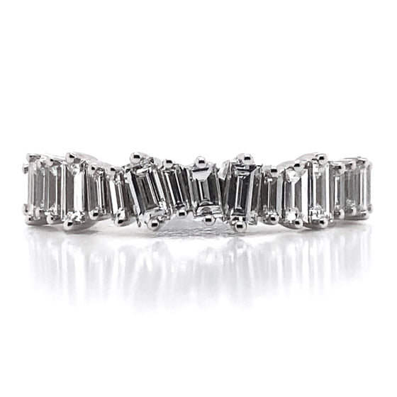 Diamond Designs White 18 Karat Gold Wedding Band Size 6.5 *