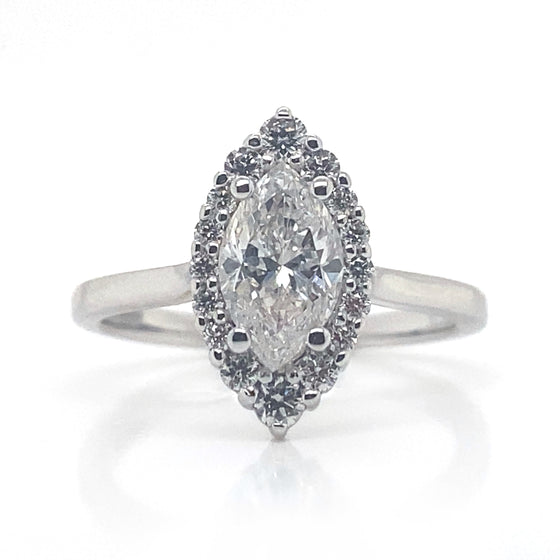 Diamond Designs 18 Karat White Gold Halo Diamond Engagement Ring Size 6.5 *