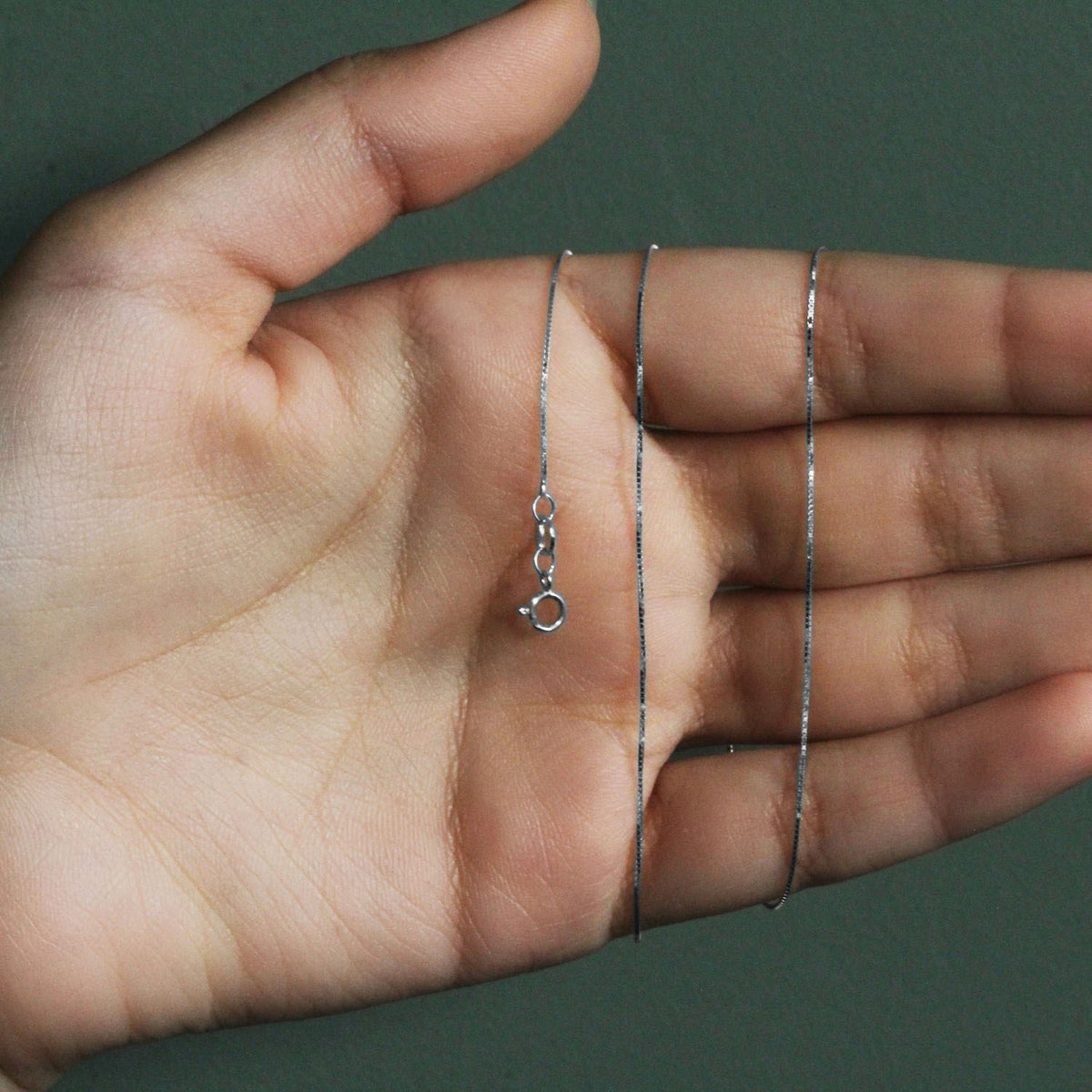 14k White Gold Classic Box Chain (0.60 mm), view 8