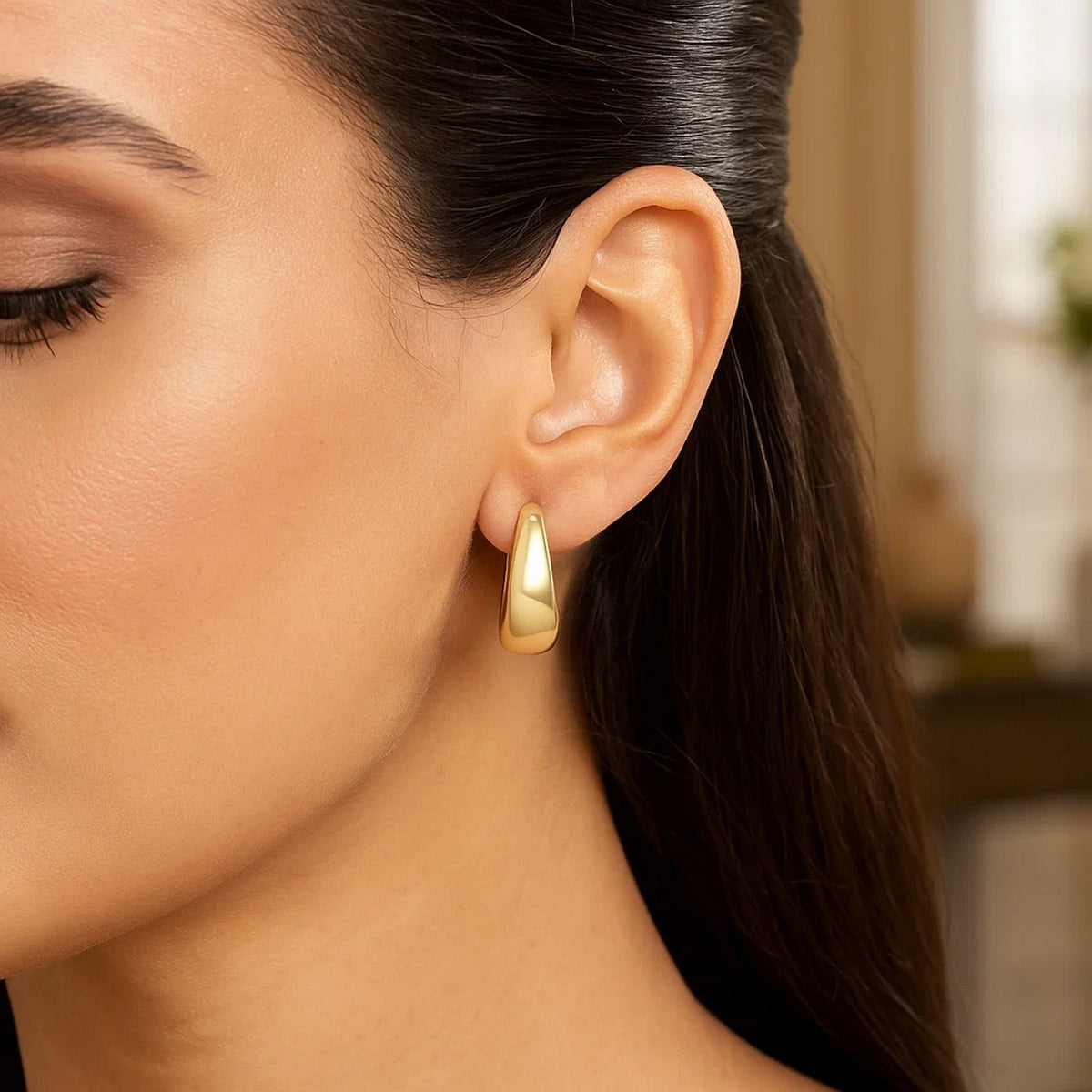 14K Yellow Gold Large Tapered Hoop Earrings (20x20.00 mm), view 5