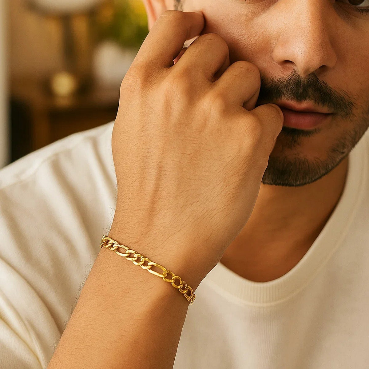 10K Yellow Gold Solid Figaro Bracelet (4.50 mm), view 3