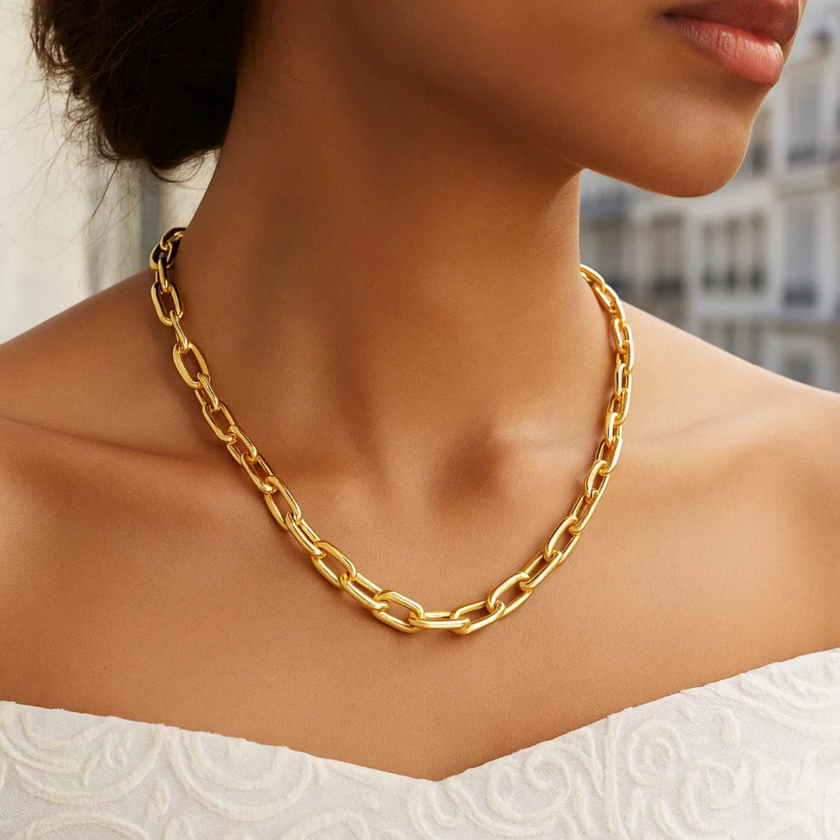 Oval Domed Paperclip Necklace in 14K Yellow Gold (5.30 mm), view 4