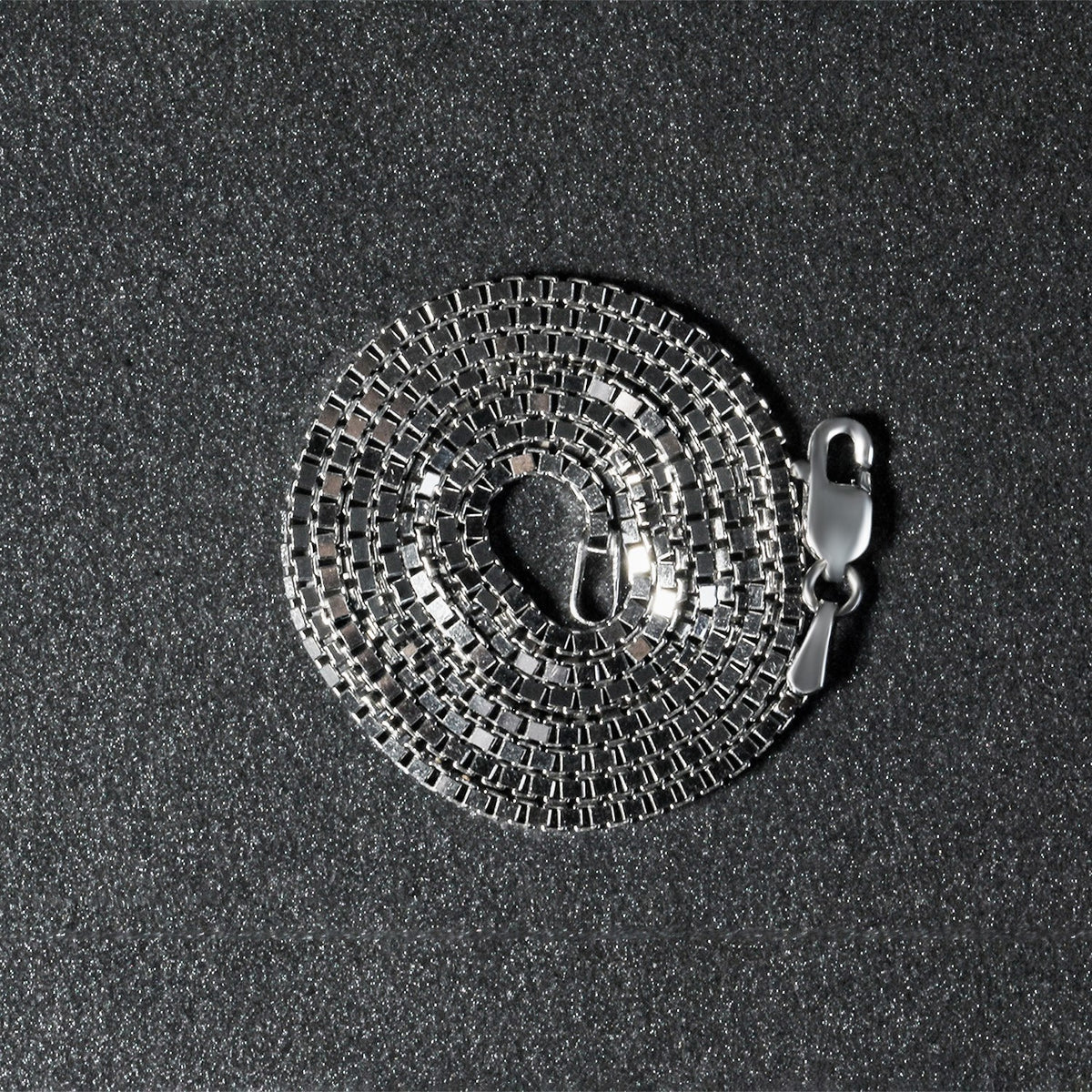 14k White Gold Classic Box Chain (1.4 mm), view 10