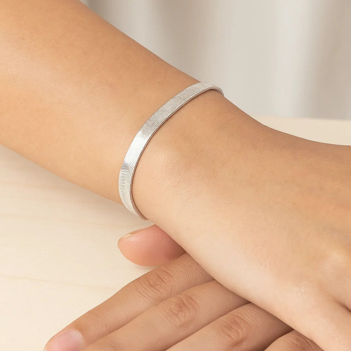 14K White Gold Super Flex Herringbone Bracelet (4.60 mm), view 3