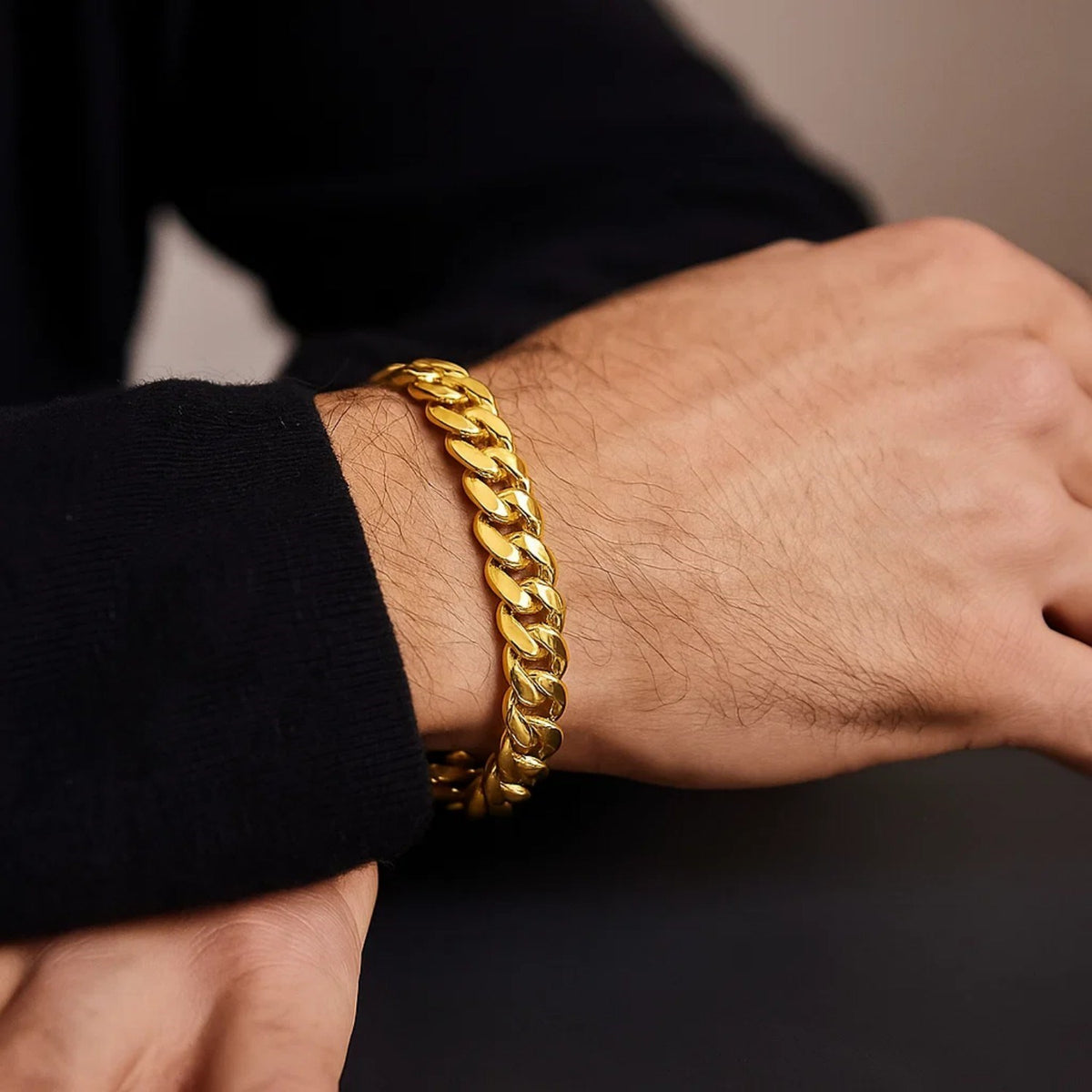 10K Yellow Gold Classic Miami Cuban Solid Bracelet (8.20 mm), view 4