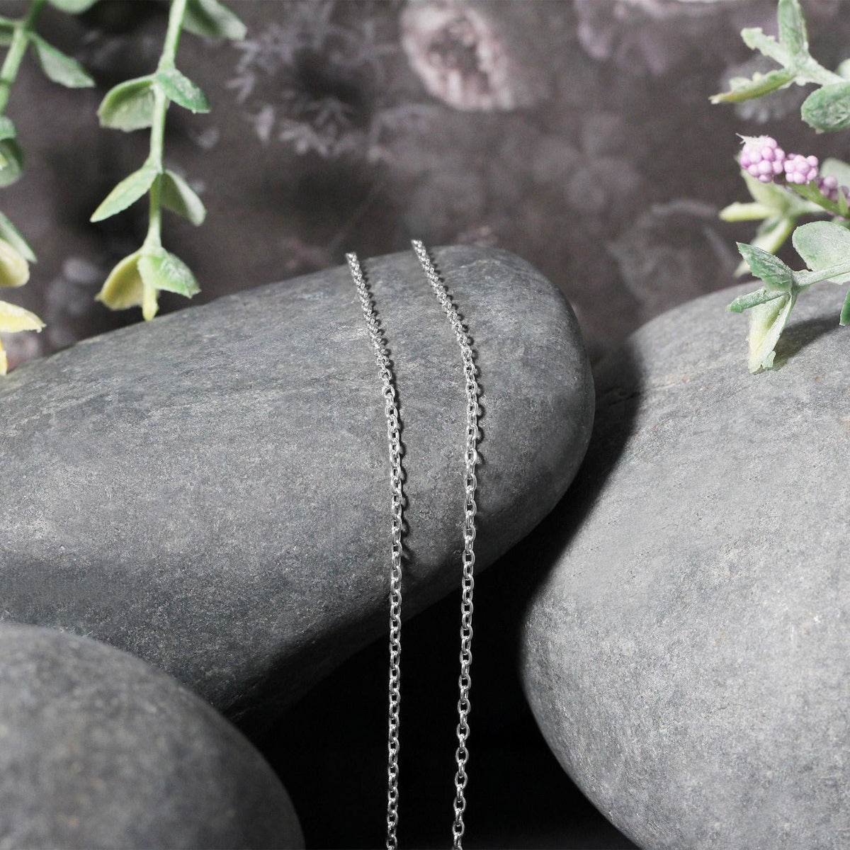 14k White Gold Oval Cable Link Chain (1.50 mm), view 30