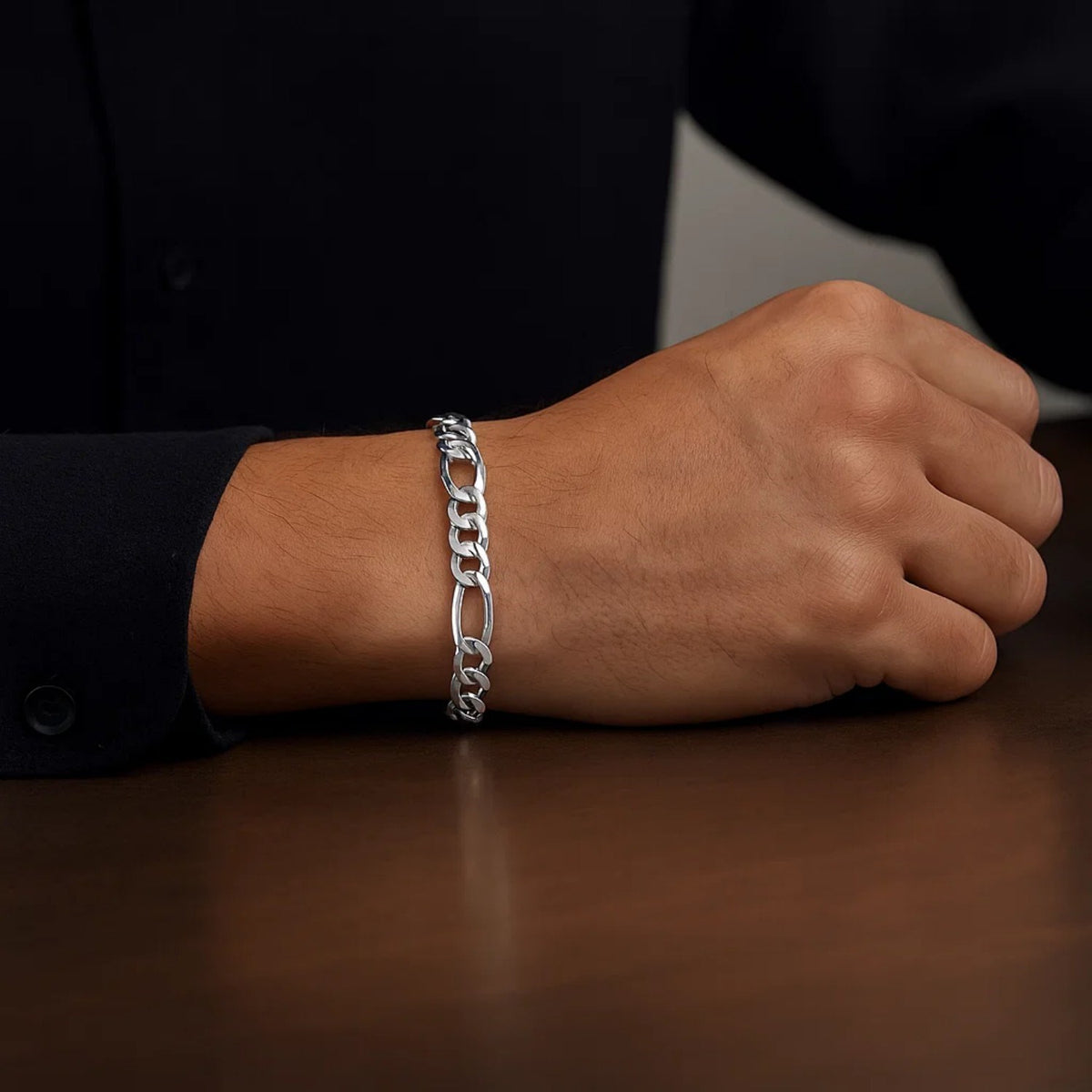 14K White Gold Solid Figaro Bracelet (6.00 mm), view 4