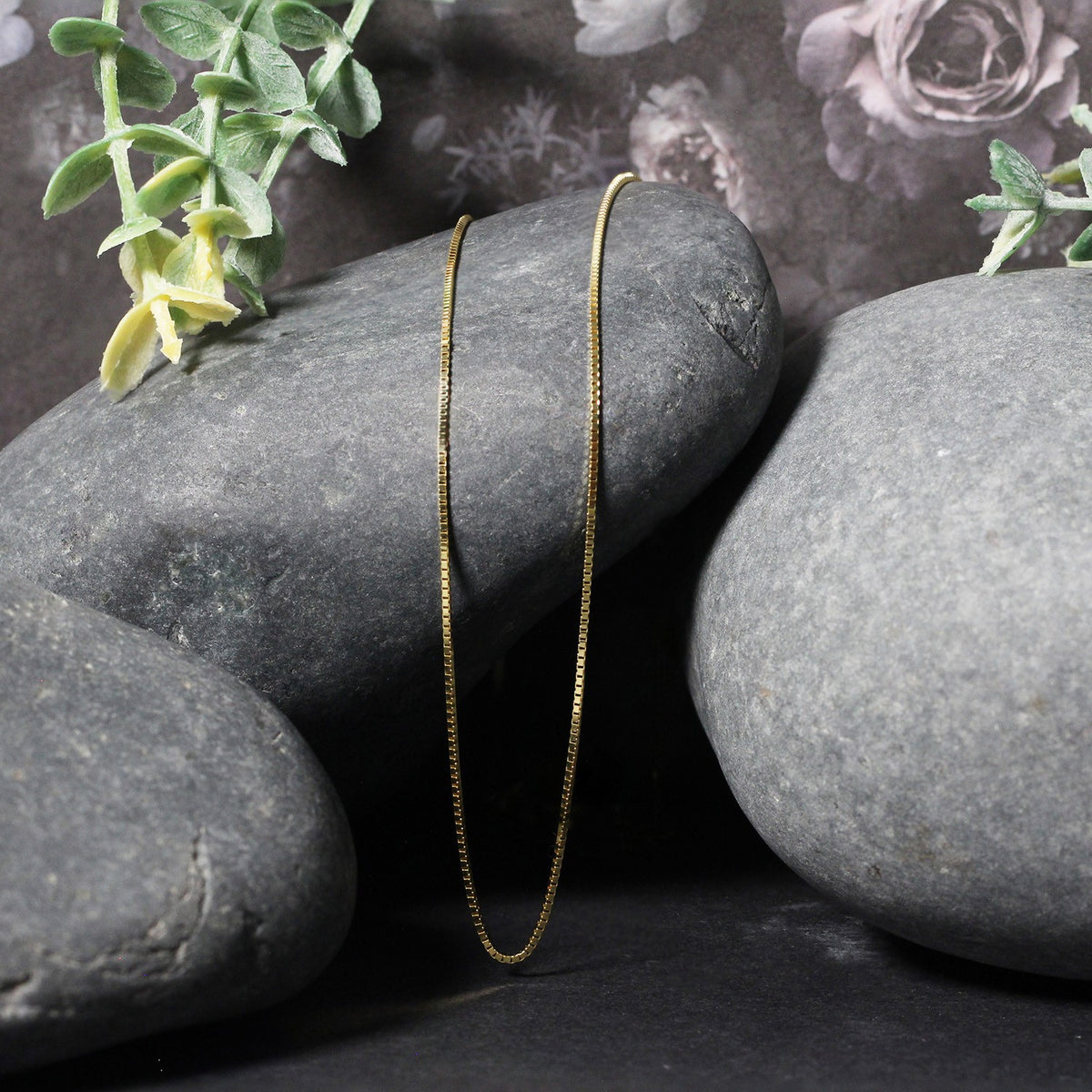 14k Yellow Gold Classic Box Chain (0.75 mm), view 18
