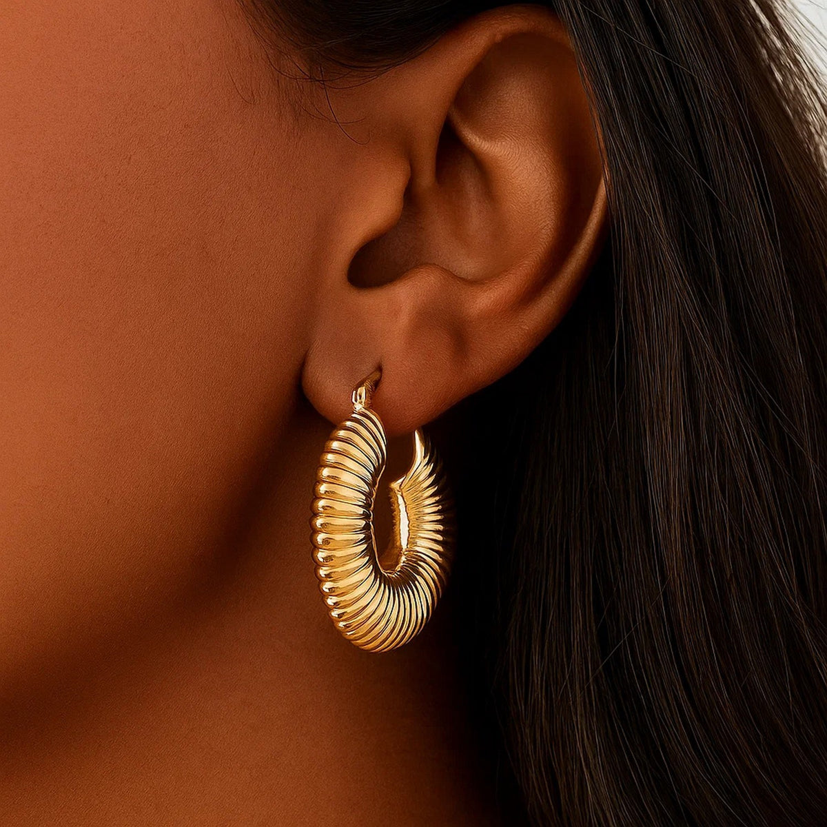 Gold Round Ribbed Hoop Earrings in 14K Yellow Gold, view 2