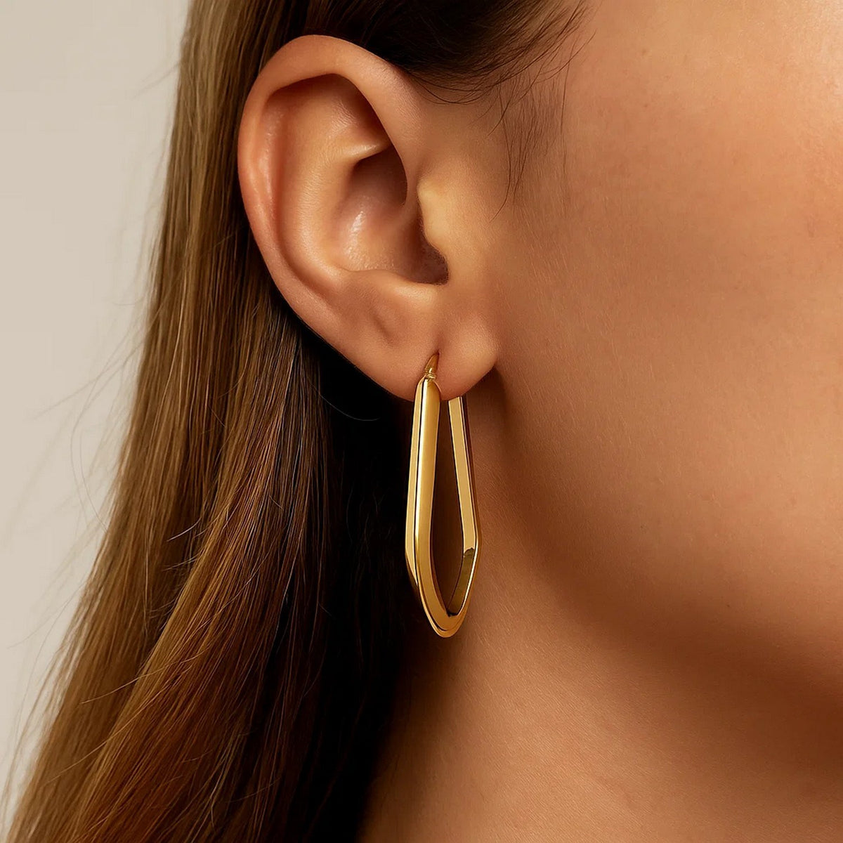 Geometric Oval Hoop Earrings in 10K Yellow Gold, view 3