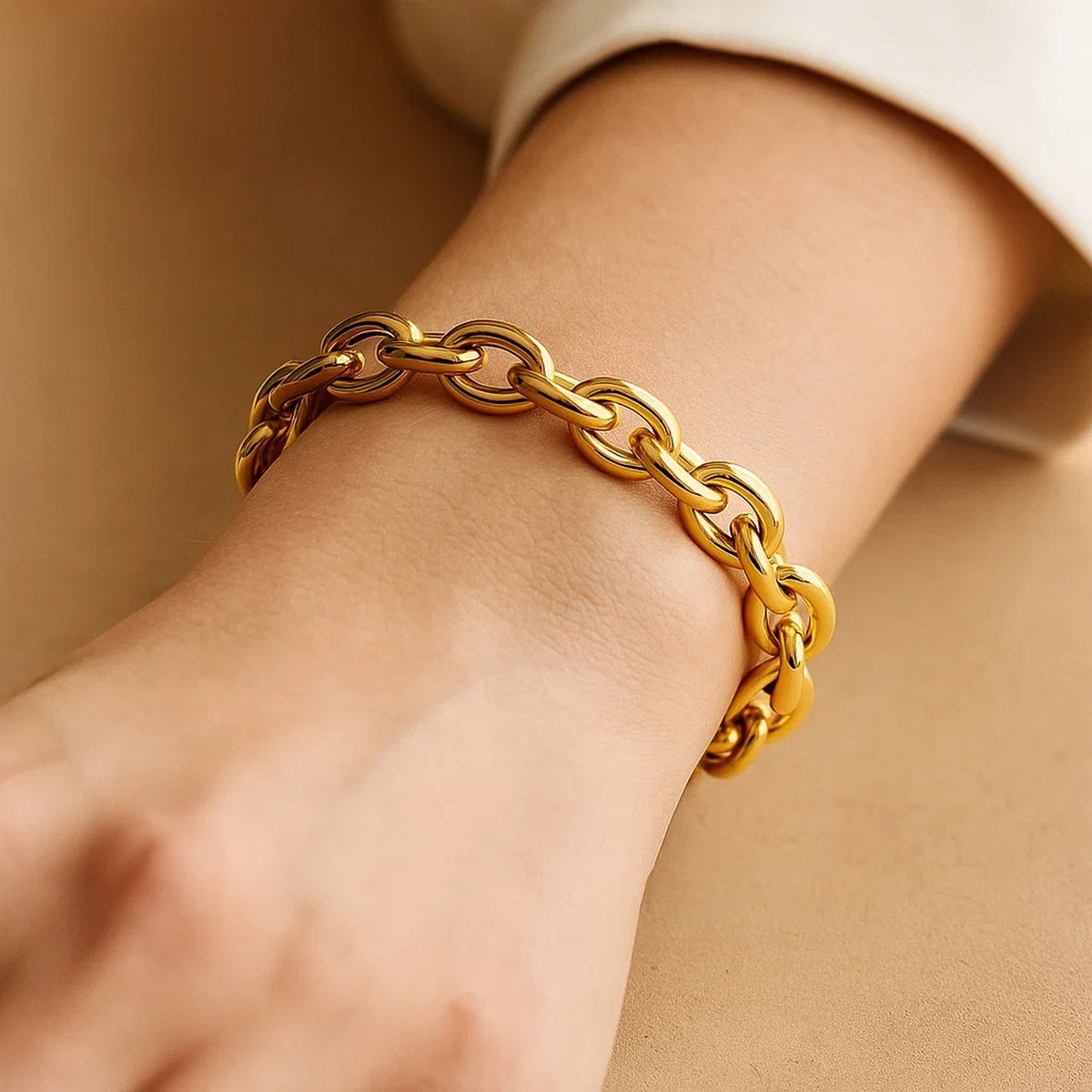 14K Yellow Gold Polished Cable Link Bracelet, view 3