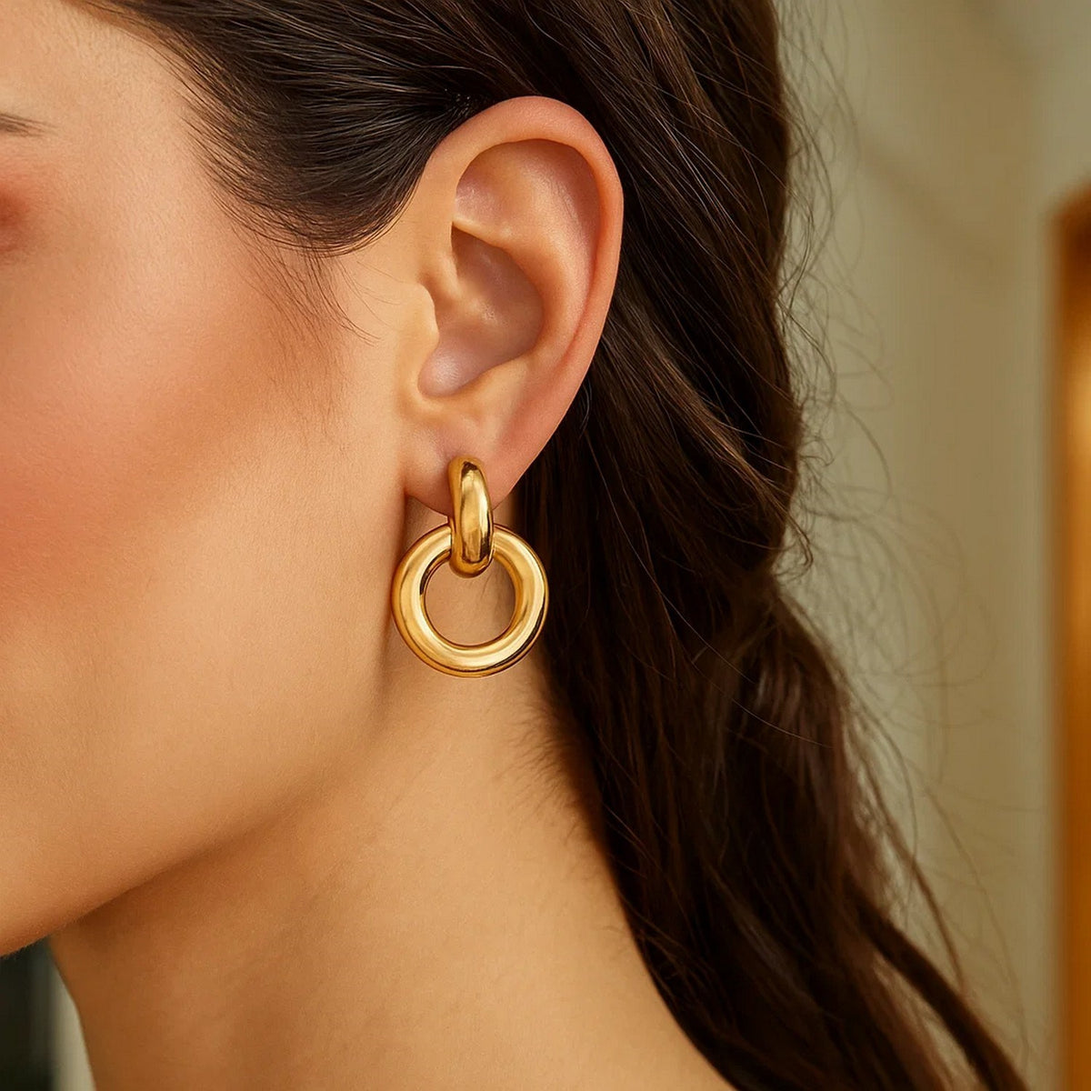 14K Yellow Gold Polished Round Linked Hoop Earrings, view 5