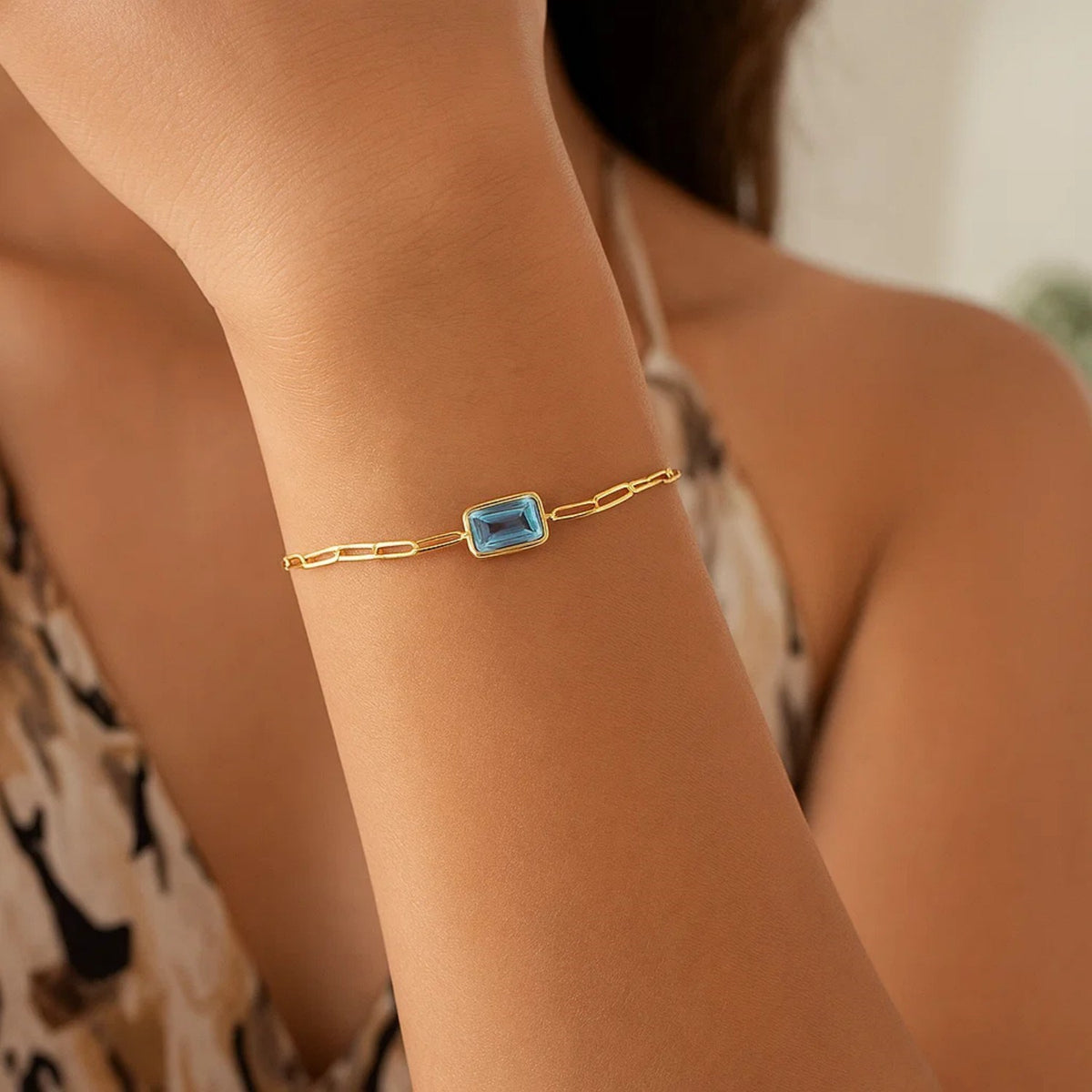 14K Yellow Gold Blue Topaz Paperclip Bracelet (1.50 mm), view 3