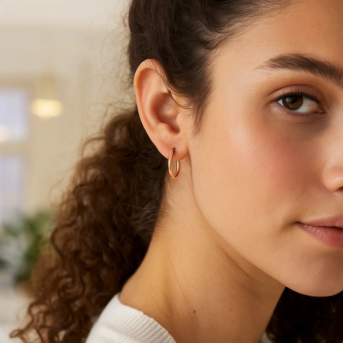 Classic Hoop Earrings in 14K Rose Gold (2x20.00 mm), view 2