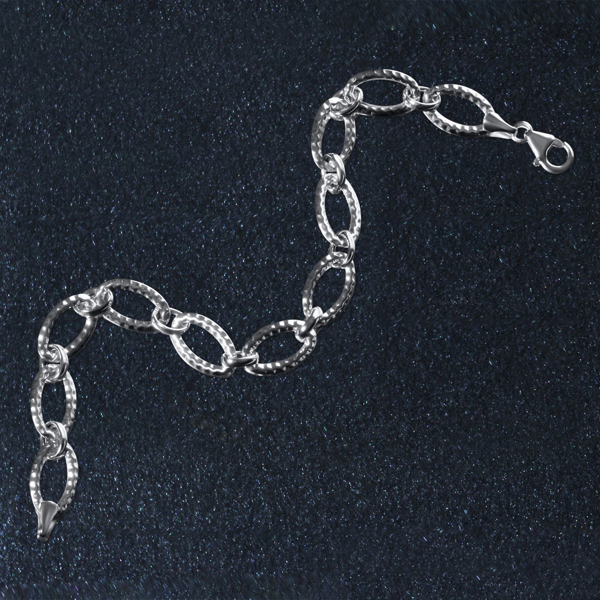 Textured Oval Link Bracelet in 14K White Gold (8.60 mm), view 4
