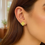 14K Yellow Gold Clover Stud Earrings (12.20 mm), view 3