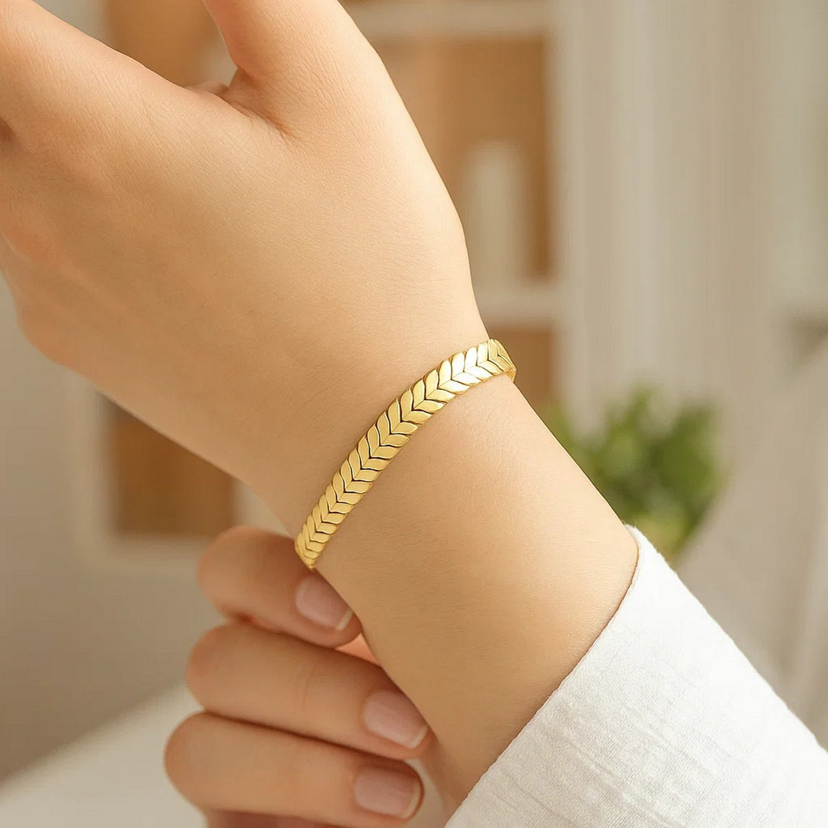 14K Yellow Gold High Polish Chevron Link Bracelet (6.00 mm), view 5