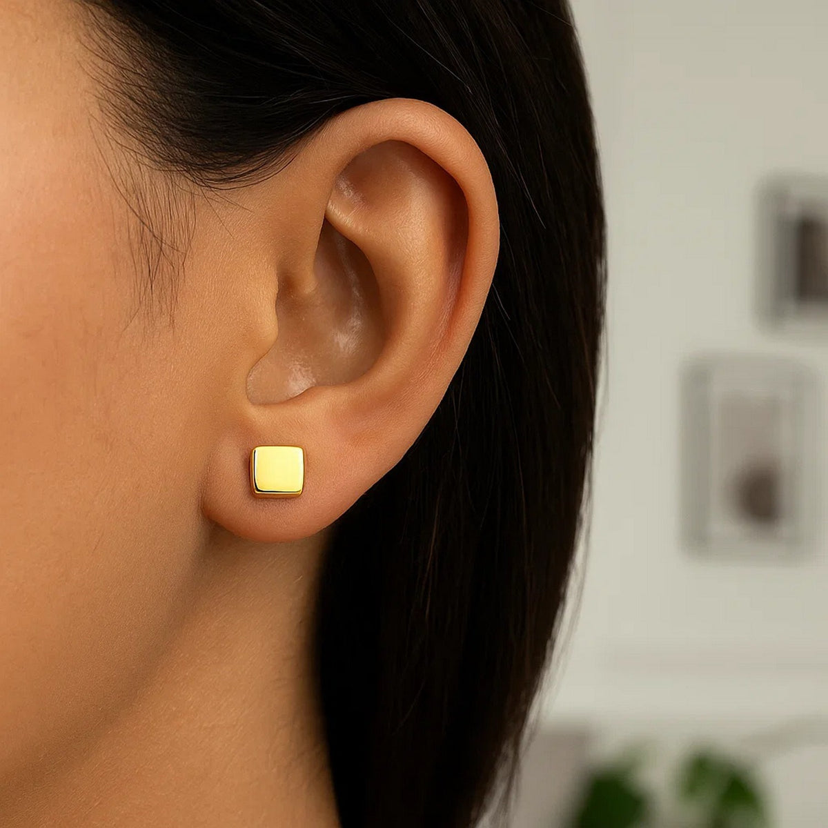 14K Yellow Gold Polished Cube Post Earrings, view 3