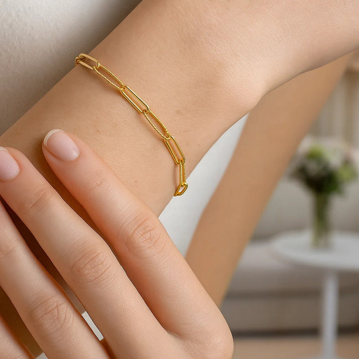 14K Yellow Gold High Polish Alternating Bead Paperclip Bracelet (3.50 mm), view 4