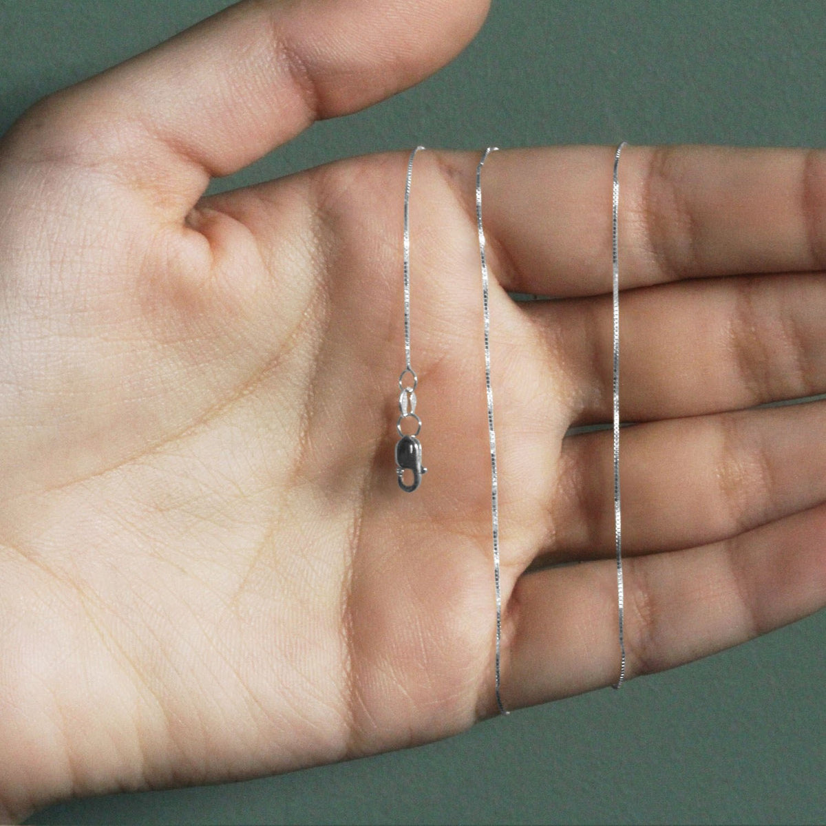 10k White Gold Classic Box Chain (0.45 mm), view 8