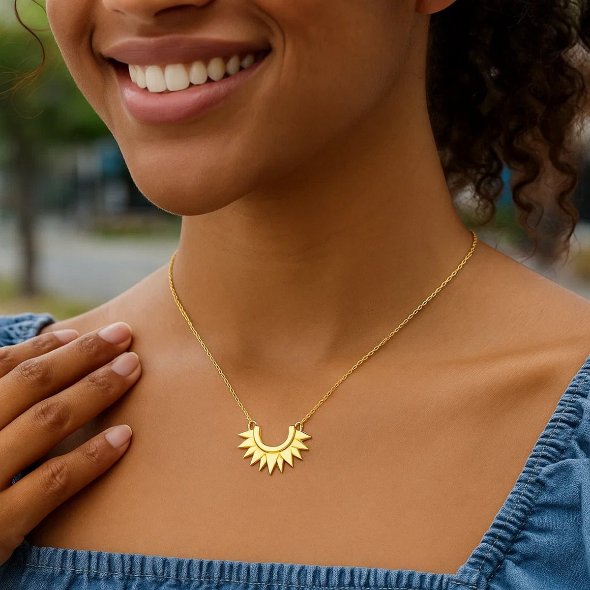 14K Yellow Gold Polished Sunburst Necklace, view 4