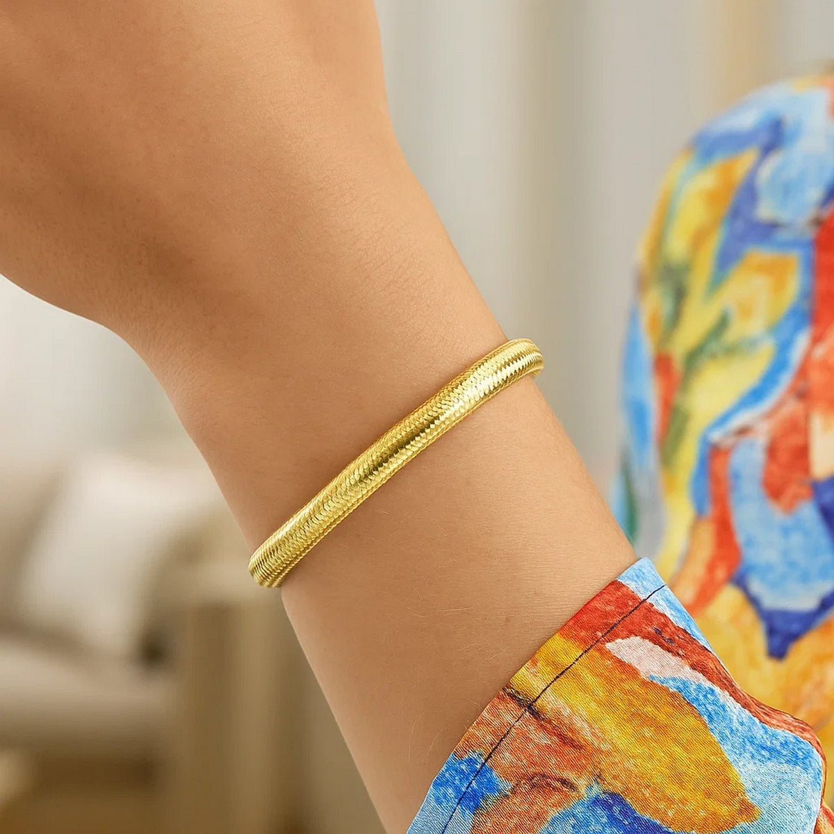 14K Yellow Gold Medium Stretch Mesh Bracelet (5.40 mm), view 6
