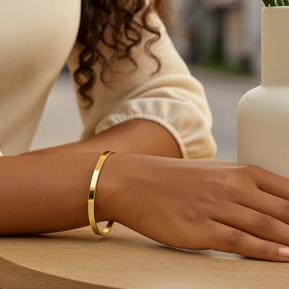 14K Yellow Gold Classic Bangle (4.00 mm), view 5