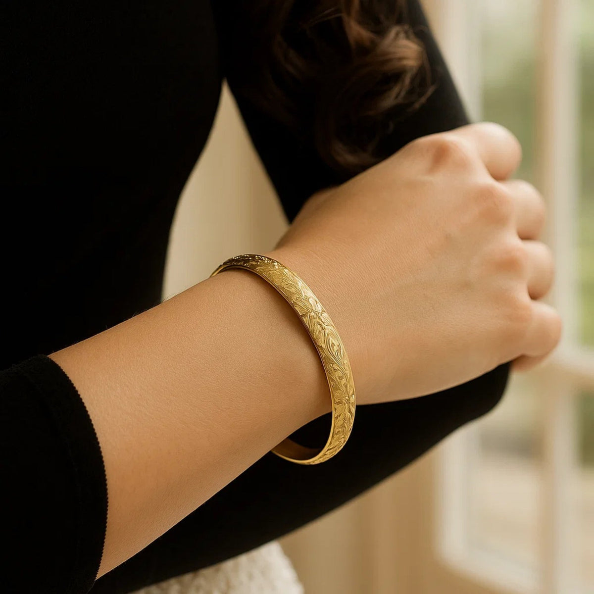 Engraved Medium Bangle in 14K Yellow Gold (6.20 mm), view 3