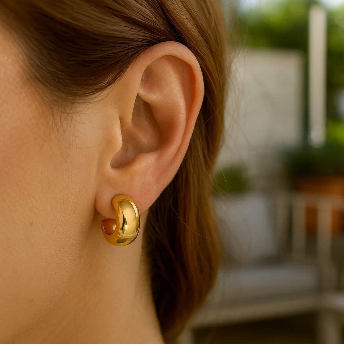 14K Yellow Gold Polished C Hoop Huggie Earrings, view 3
