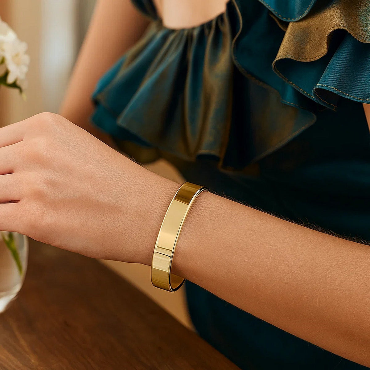 14K Yellow Gold Classic Polished Bangle (10.00 mm), view 5