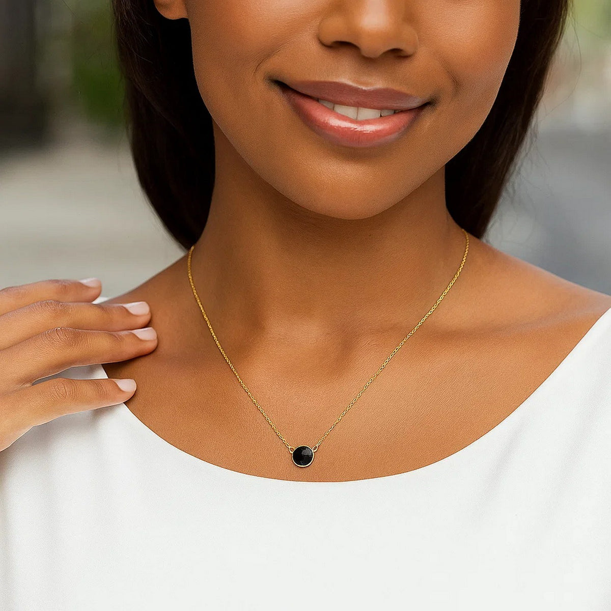 14K Yellow Gold 17 inch Necklace with Round Onyx, view 4