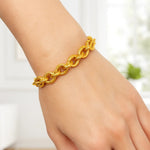 Textured Oval Link Bracelet in 14K Yellow Gold (8.70 mm), view 5
